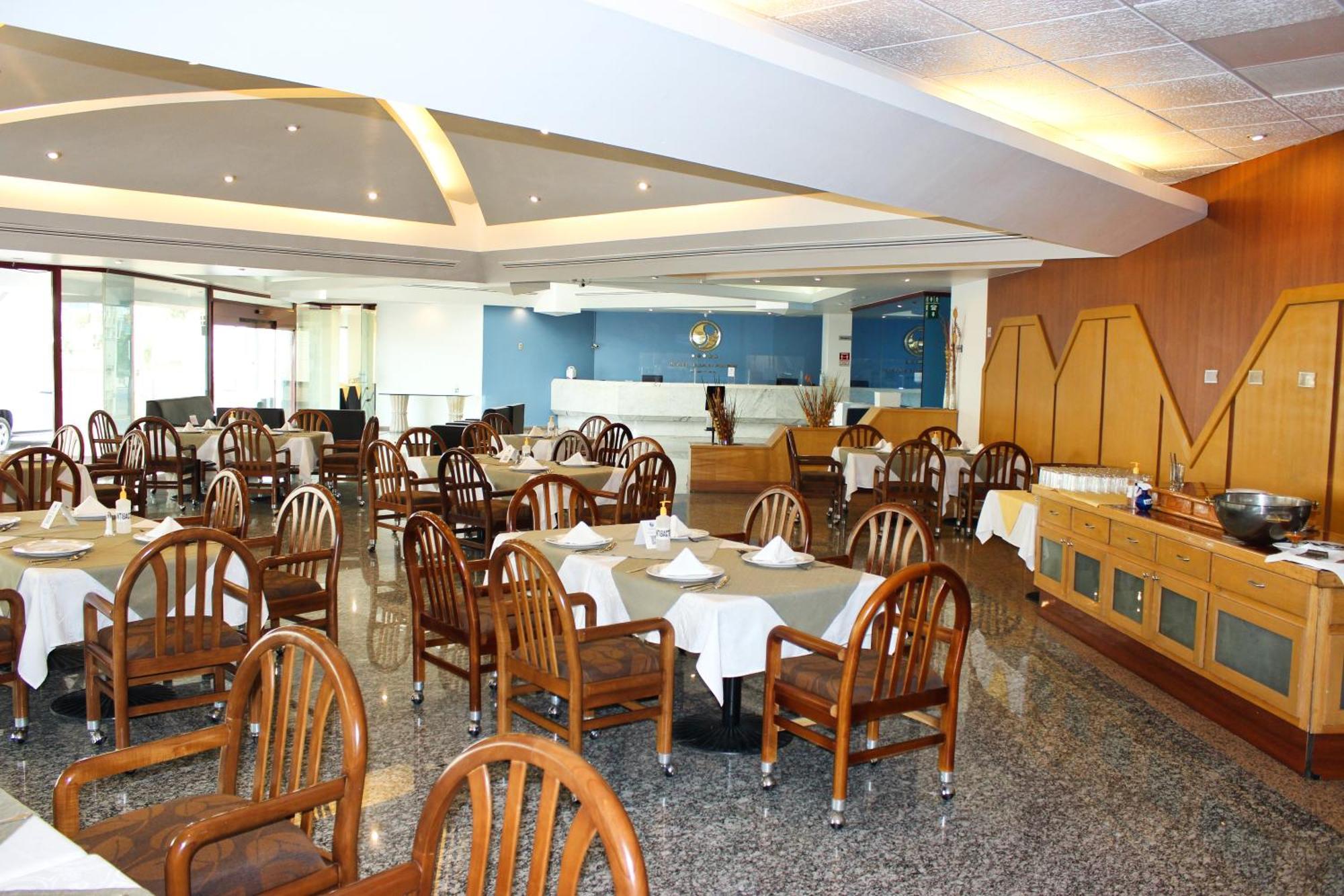 San Juan Park Hotel San Juan del Río Εξωτερικό φωτογραφία The restaurant at the hotel